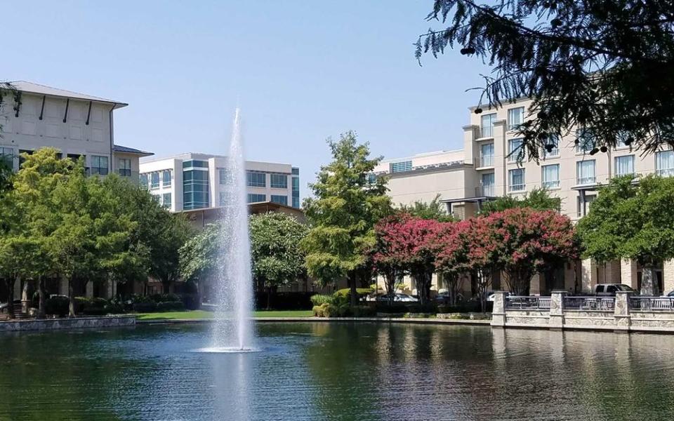 Shops at Legacy Plano, Texas | Gary Fink/Getty Images