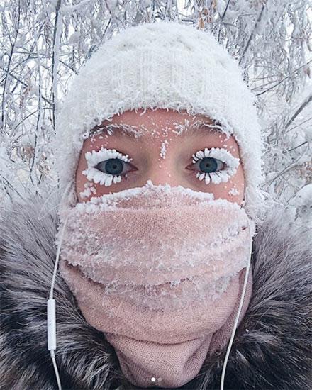 A woman’s spectacular frozen eyelashes go viral