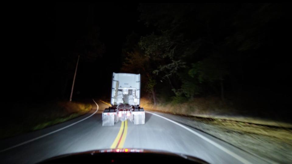 Taking a Semi-Truck on a Midnight Touge Run Is Such a Bad Idea photo