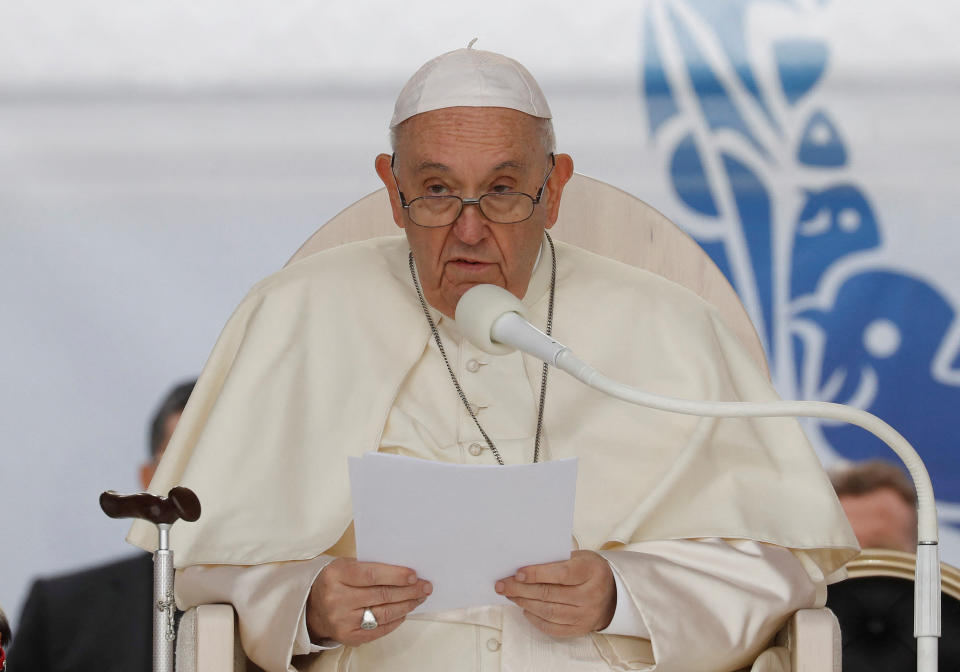 Pope Francis meets with Indigenous community in Alberta