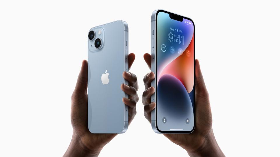 Das Apple iPhone 14 gibt es in zwei Varianten - mit 6,1 und 6,7 Zoll großem Display. (Bild: Apple)