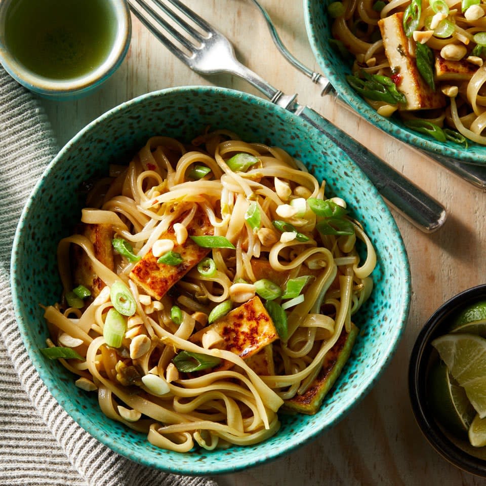 Vegan Pad Thai with Tofu