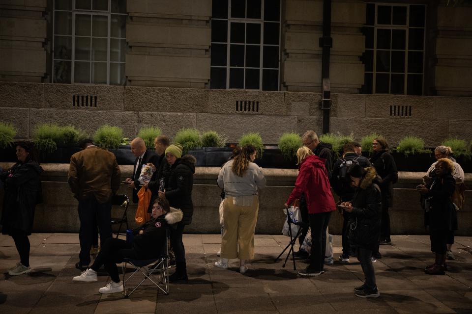 Well-wishers stand in the queue for the Lying-in State of Queen Elizabeth II (Getty Images)