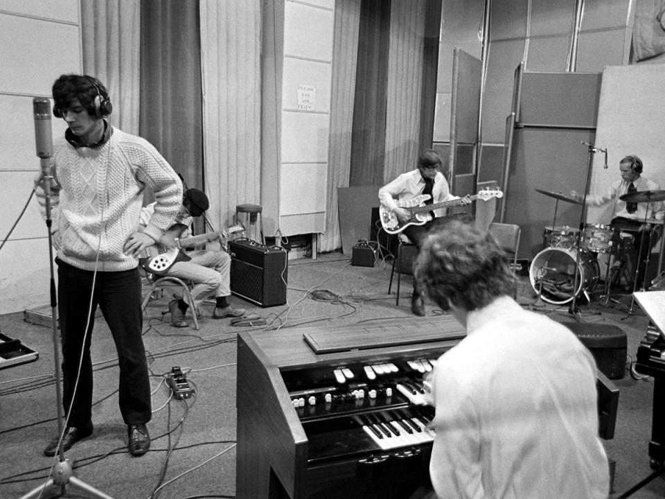 Colin Blunstone and Rod Argent of The Zombies recording at Abbey Road studios in 1967 (Keith Waldegrave/Shutterstock)