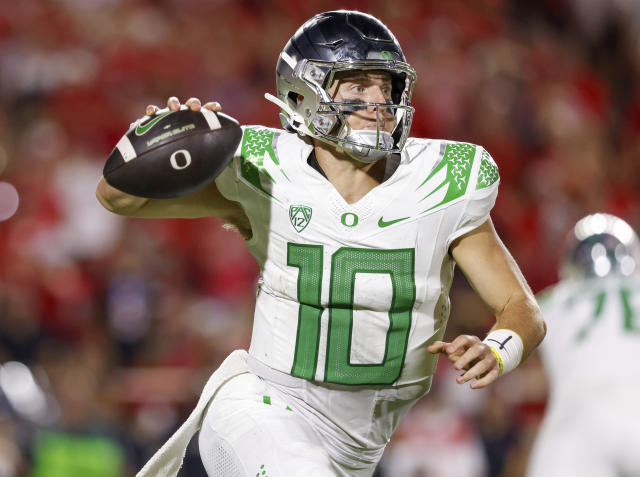 Oregon's Bo Nix on Ducks Culture and the atmosphere at Autzen