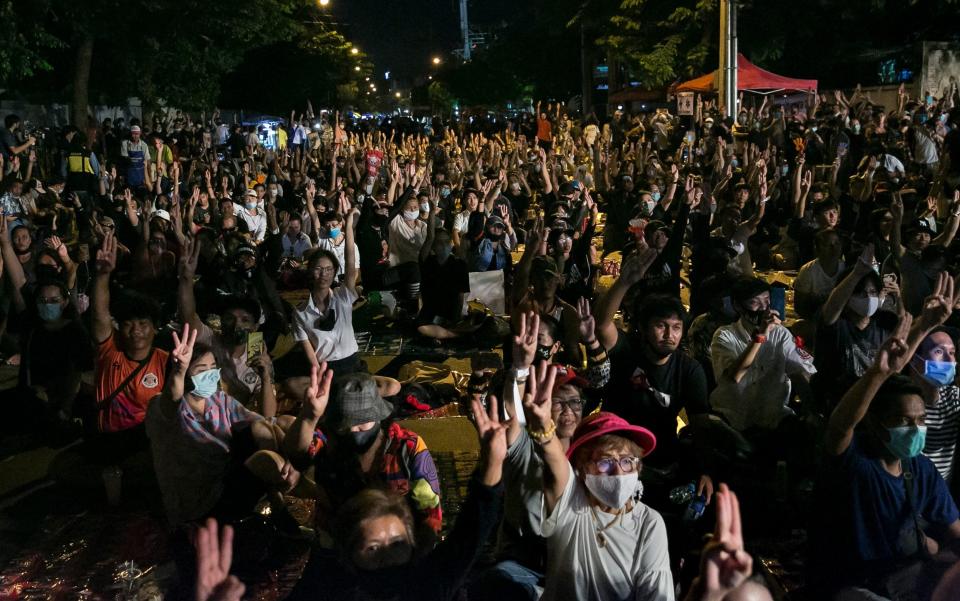 BANGKOK, THAILAND - SEPTEMBER 24: Thai protesters attend a rally outside of the Thai Parliament on September 24, 2020 in Bangkok, Thailand. Thousands of anti-government protestors and student activists rally at Thailand's Parliament where MP's were meant to vote on six proposed amendments to the constitution. This rally marks the latest in a string of anti-government protests that began in late July where students and anti-government protesters call for the reform and the complete dissolution of the military backed government including the removal of Prime Minister Prayut Chan-o-cha. (Photo by Allison Joyce/Getty Images) - Allison Joyce/Getty Images AsiaPac