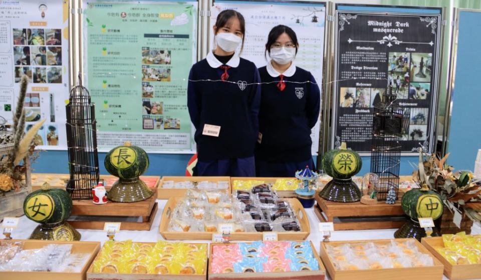 長榮女中學經一條龍策略聯盟記者會茶點，均由該校餐飲科學生自製，讓與會嘉賓讚不絕口。（記者羅玉如攝）