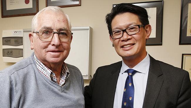 Len Chandler and Professor Peter Choong. Image credit: 3dPrint