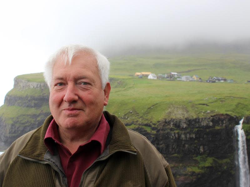 Karl Mikkelsen war Postmann von Gásadalur - einem Ort auf Vágar, der bis vor kurzem der isolierteste der Inseln war. Foto: Lea Sibbel