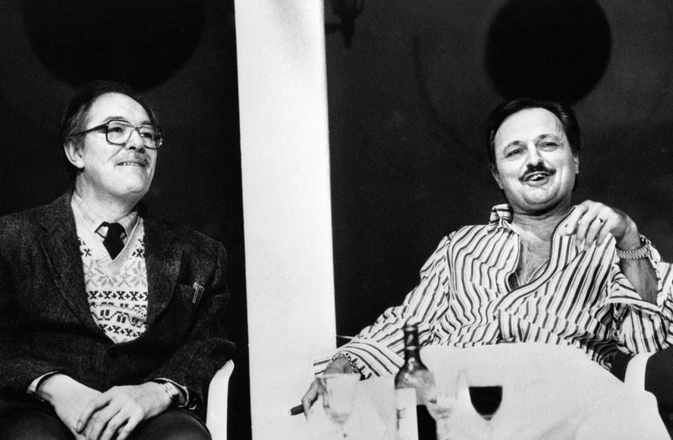 Michael Gambon with Bowles in Alan Ayckbourn’s Man of the Moment play at the Globe Theatre, London in 1990 (PA Archive)