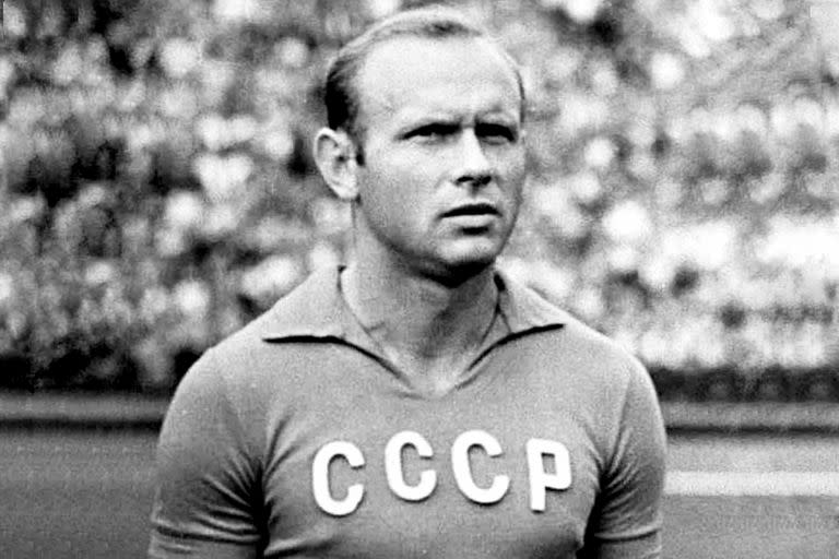 Eduard Streltsov con la camiseta de su selección: la de la Unión de República Socialistas Soviéticas