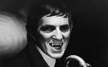 Vampire, Werwölfe, Geister: Die US-Serie "Dark Shadows" zog 1.225 Folgen lang alle Register. Eindeutiger Publikumsliebling der gruseligen Seifenoper, die von 1966 bis 1971 ausgestrahlt wurde, war der 175-jährige Vampir Barnabas Collins (Jonathon Frid). Hierzulande wurde "Dark Shadows" nie im TV gezeigt.