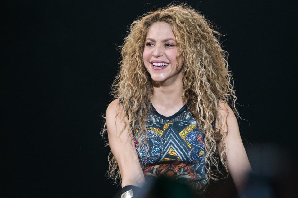 LONDON, ENGLAND - JUNE 11:(EDITORIAL USE ONLY)  Shakira performs during the 'El Dorado World Tour at The O2 Arena on June 11, 2018 in London, England. (Photo by Brian Rasic/WireImage)