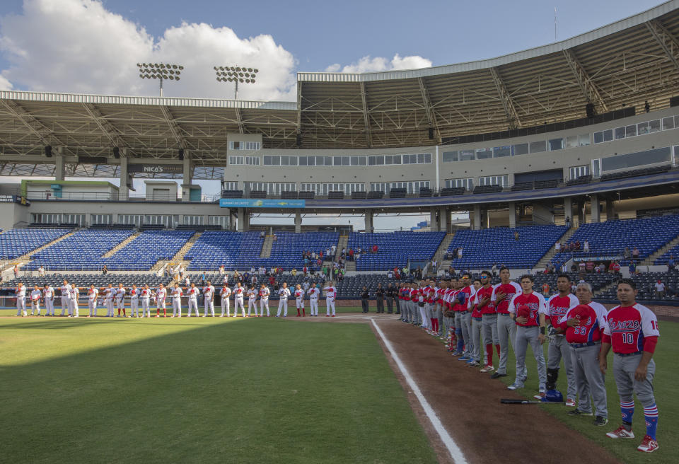 Baseball-Spiel in einem weitgehend leeren Stadion in Managua (Bild: Inti Ocon/Getty Images)