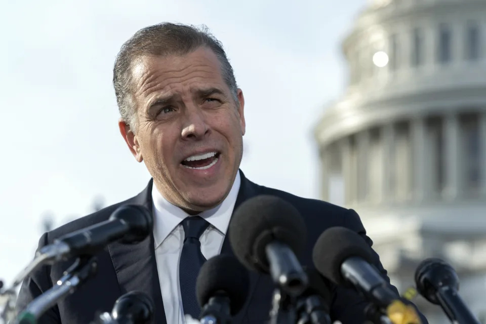 FBI informant charged with lying about Joe and Hunter Biden’s ties to Ukrainian energy company (news.yahoo.com)