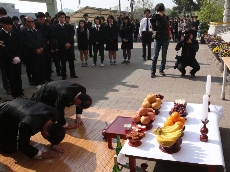 Trauerfeier für mehrere bei dem Unglück getötete Schüler in Ansan, südlich von Seoul. Foto: Yonhap/epa