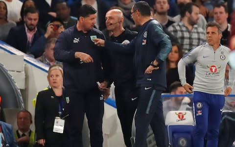 Maurizio Sarri has words with Billy Mercer - Credit: Action Images via Reuters&nbsp;