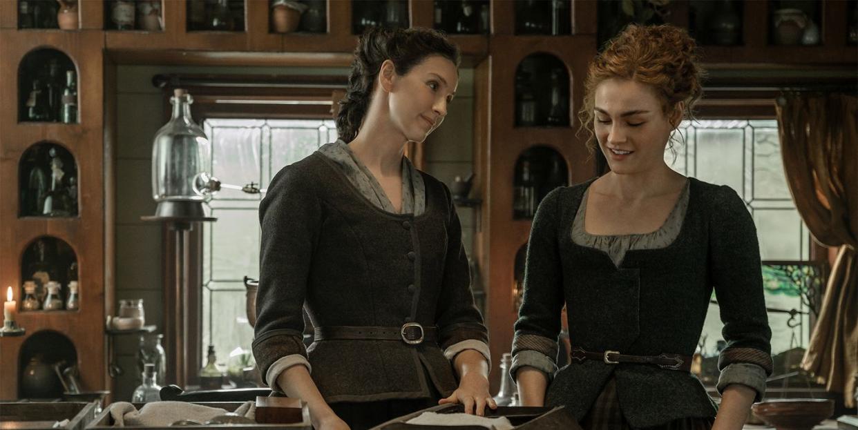 catriona balfe as claire, sophie skelton as brianna, outlander, season 6