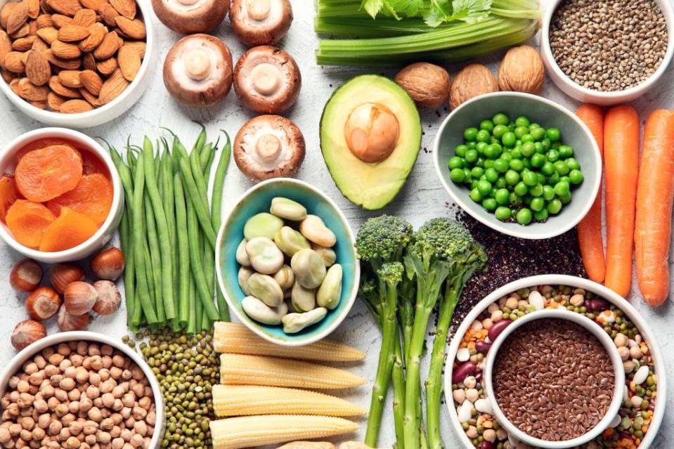 The pros of eating a diet rich in fruits, vegetables, nuts, seeds, oils, whole grains, legumes and beans have long been espoused. bit24 – stock.adobe.com
