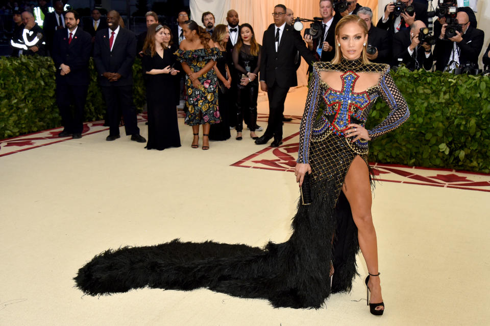 <p>Jennifer López se convirtió en la mujer 10 de la Met Gala en Nueva York/Getty Images </p>