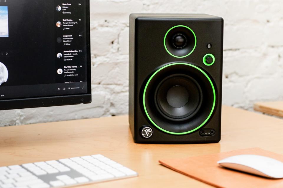 Computer speakers