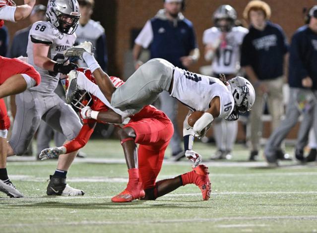 They don't give up.' Dwight Jones leads St. Anne-Pacelli to state  championship win