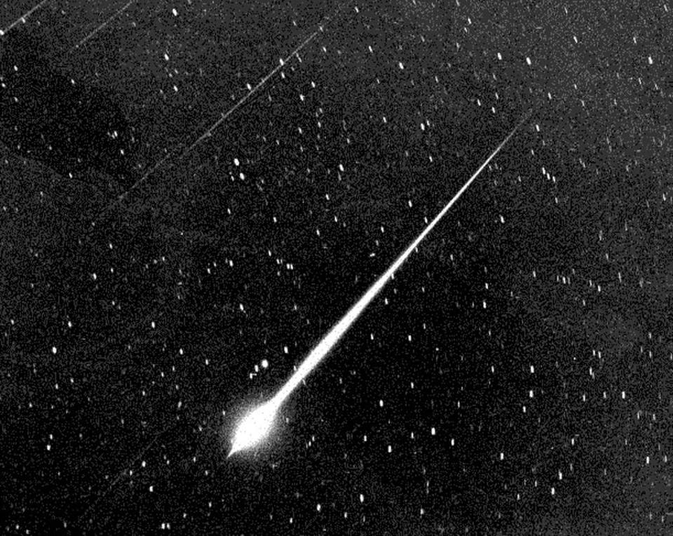 How to Watch the 2016 Leonid Meteor Shower Live Online Tonight