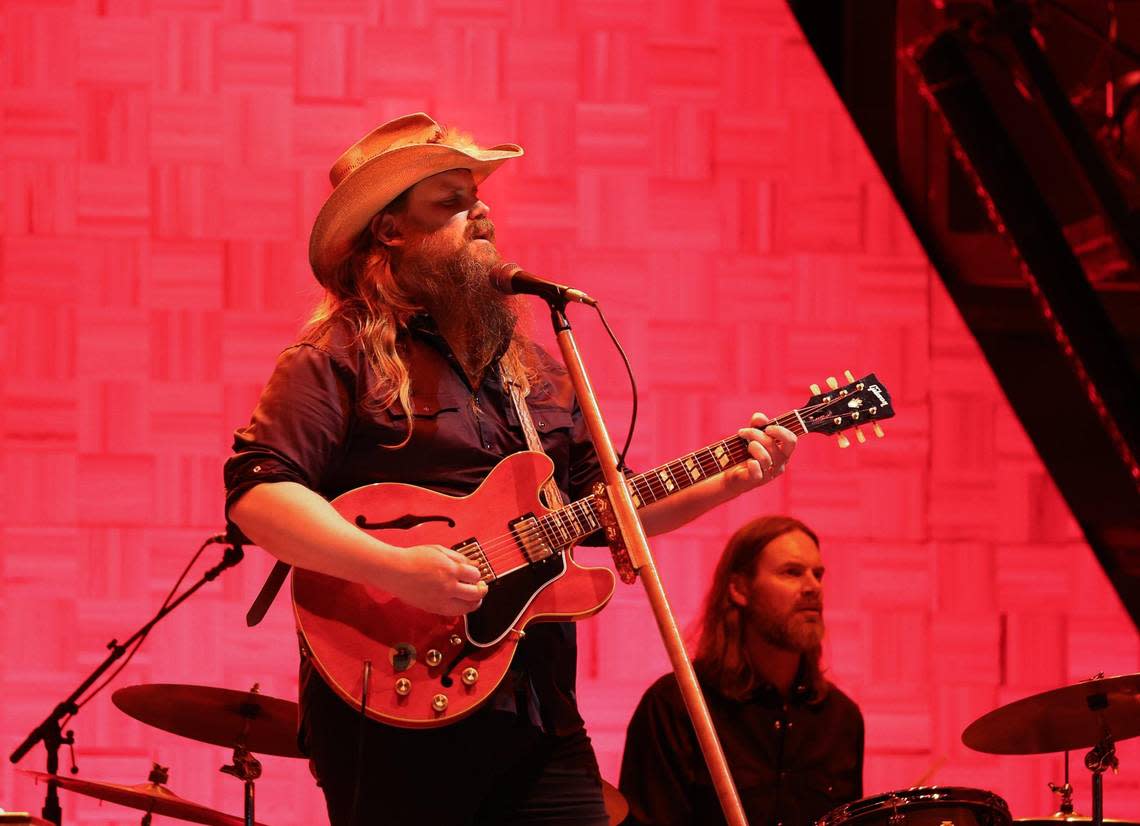 Kentucky native Chris Stapleton will be joined by Dwight Yoakam and Tyler Childers for a benefit show for Eastern Kentucky flood victims.