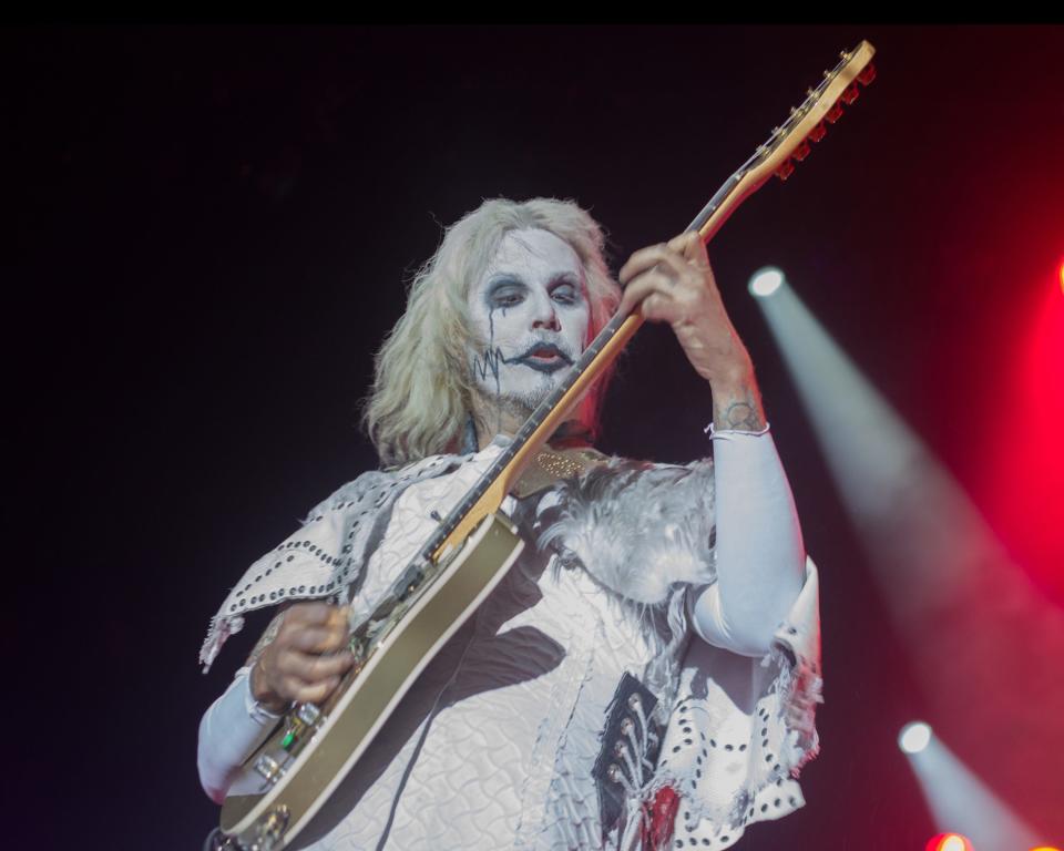 Guitarist John 5, now a full-time member of hard rock band Mötley Crüe, will be in concert as a solo artist on Feb. 8 at Winchester Music Tavern in Lakewood. John 5's career has included touring and recording music with both Rob Zombie and Canton area native Marilyn Manson.