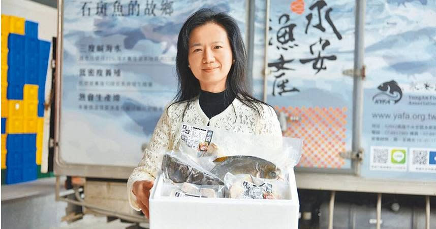大陸禁止台灣石斑魚輸入，高雄市永安區漁會總幹事李秋錦近日積極尋找對策因應。（永安區漁會提供／林瑞益高雄傳真）