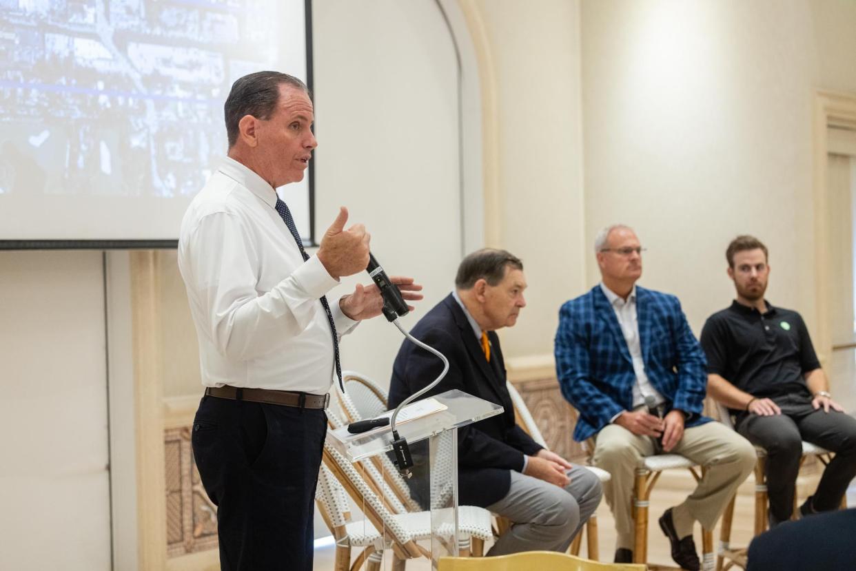 Palm Beach Police Lt. Paul Alber talks about the parking changes coming to Midtown during the Worth Avenue Association's May 1 breakfast meeting.