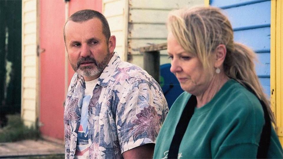 toadie rebecchi and melanie pearson in neighbours