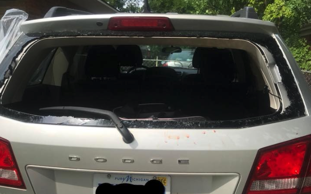 Lacey Guyton smashed the back window of her car to save her 2-month-old baby after a 911 operator refused to send help and told her to call a towing company. (Photo: Lacey Guyton via Facebook)