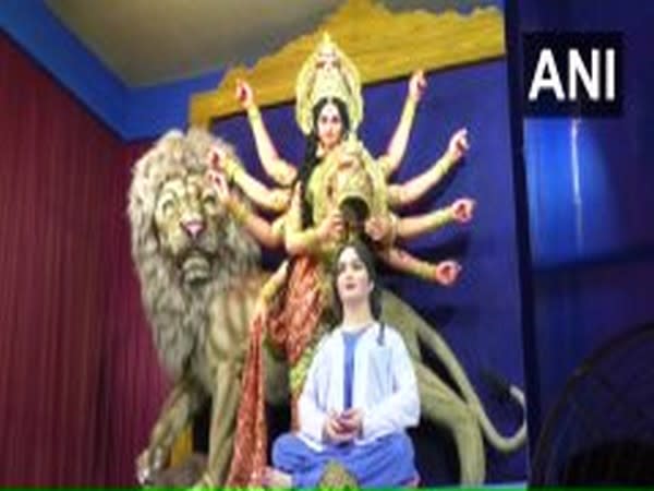 A Durga Puja pandal in West Bengal's Murshidabad (Photo/ANI)