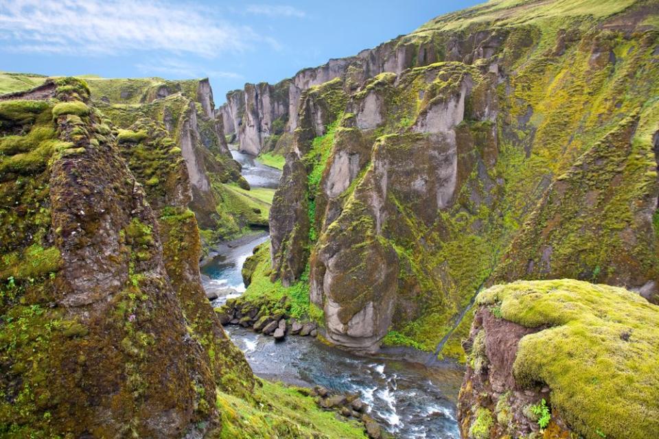 Fjaðrárgljúfur | Raimund Franken/ullstein bild via Getty Images