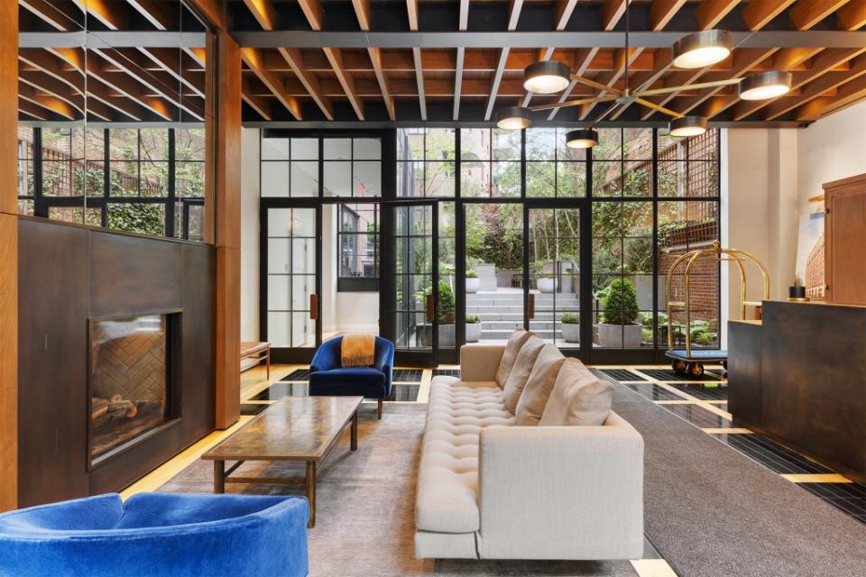 Other famous residents at The Shephard, a former warehouse that dates back to 1897, include “American Pie” star Jason Biggs and Stephanie March of “Law & Order: Special Victims Unit” fame. Courtesy of estate
