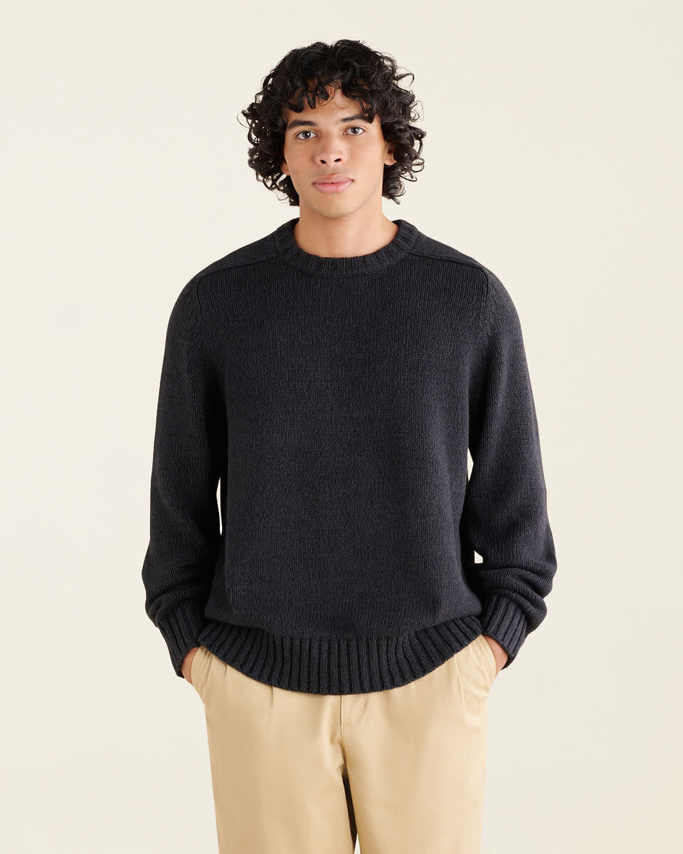 Robson Relaxed Saddle Crew Sweater. Image via Roots.