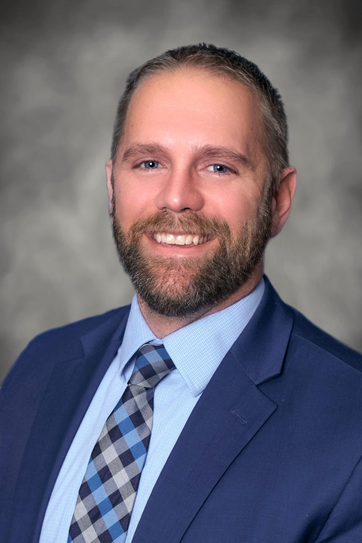 Eric Potes has been promoted to vice president, commercial loan officer.