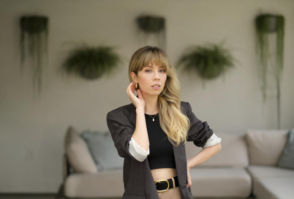 Former actress Jennette McCurdy, author of the memoir "I'm Glad My Mom Died," poses for a portrait, Thursday, July 28, 2022, in Los Angeles. (AP Photo/Chris Pizzello)