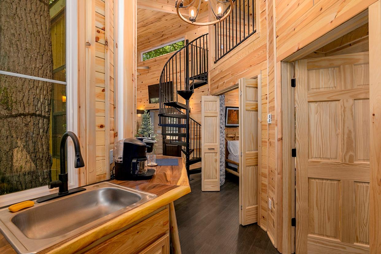 The kitchen in Winding Springs treehouse.