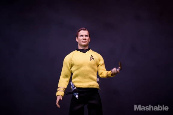 Mezco Toys Captain Kirk