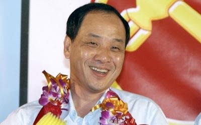 Low Thia Khiang tells of his agony in leaving Hougang and running for a GRC. (AFP file photo)