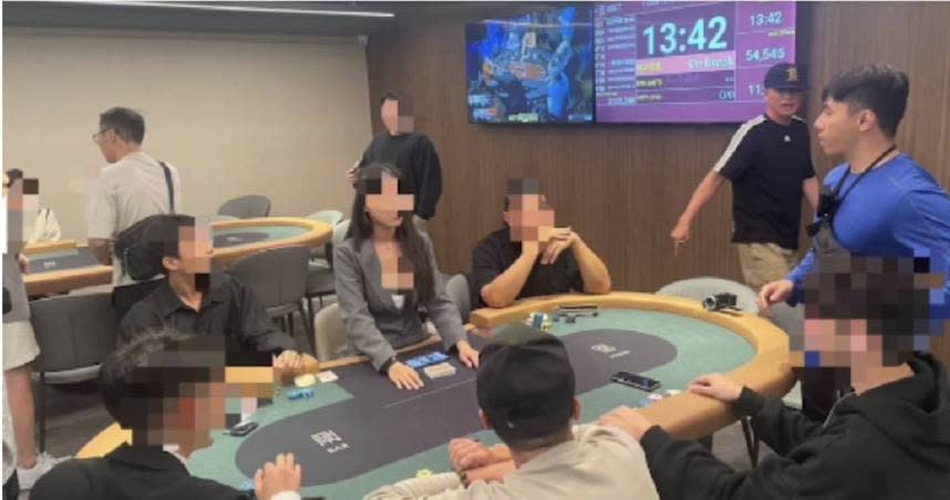 「6BET Poker Club」蔡姓負責人（小六）交保後表示，自己經營的德州撲克賽事「一切合法」，至於滴妹、查理為何被牽扯進此事，尷尬表示「他也不曉得」。（示意圖／翻攝畫面）