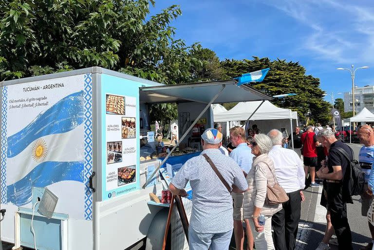 En celeste y blanco: la exposición argentina en Ville de La Baule-Escoublac