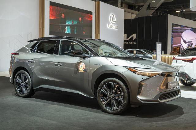 El Toyota bZ4X en una exposición en Bruselas durante este año