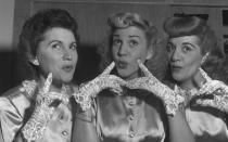 Die Andrews Sisters, die vor allem Jazz und Swing sangen, waren eine der ersten weltweit bekannten Familienbands und zugleich eine Art Girlband-Prototyp. (Bild: Chris Ware/Getty Images/Keystone)