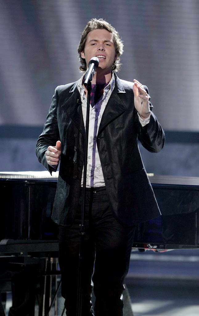 Michael Johns performs as one of the top 9 on the 7th season of American Idol.