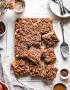 <p>Le mélange parfait entre croustillant, moelleux, et fondant. Un pur délice !</p><p>Découvrir la <a href="https://thebananadiaries.com/apple-crumb-cake/" rel="nofollow noopener" target="_blank" data-ylk="slk:recette;elm:context_link;itc:0;sec:content-canvas" class="link ">recette</a></p><br>