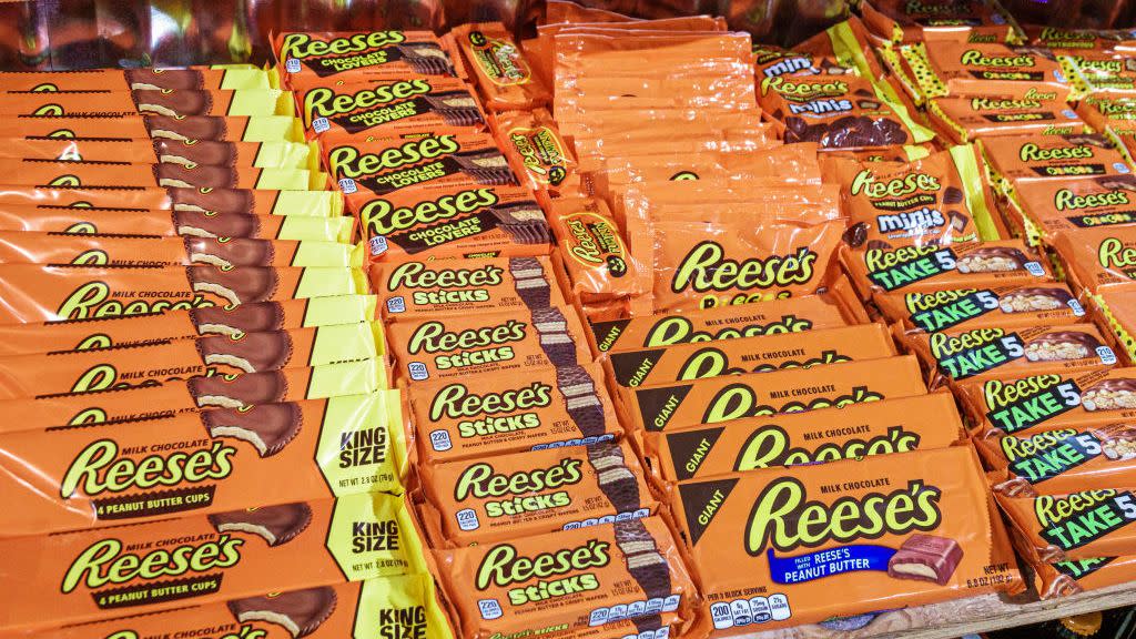 orlando, winter park, rocket fizz soda pop candy shop, reese's peanut butter chocolate candy bars