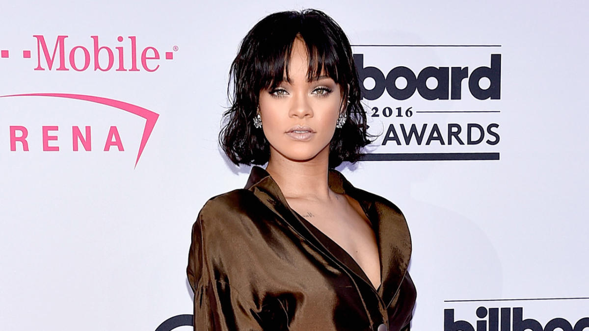 Oops  Rihanna Accidentally Releases Nipple Slip Photo of Hawaii Vacation  - theJasmineBRAND